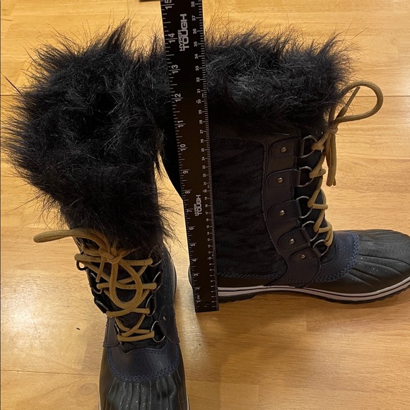 Sorel Navy Blue Black Faux Fur Lace Up Winter Boots Tan Laces Size 8 Waterproof - Picture 12 of 16